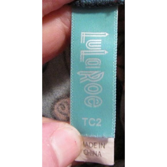 LuLaRoe TC2 Red Christmas Leggings Foxes Sleds Gifts - Picture 3 of 3